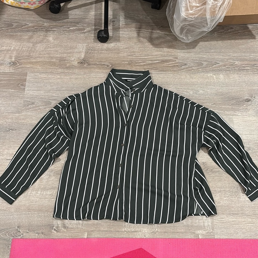 Wishlist, size M/L, striped dark green and white long sleeve button up blouse